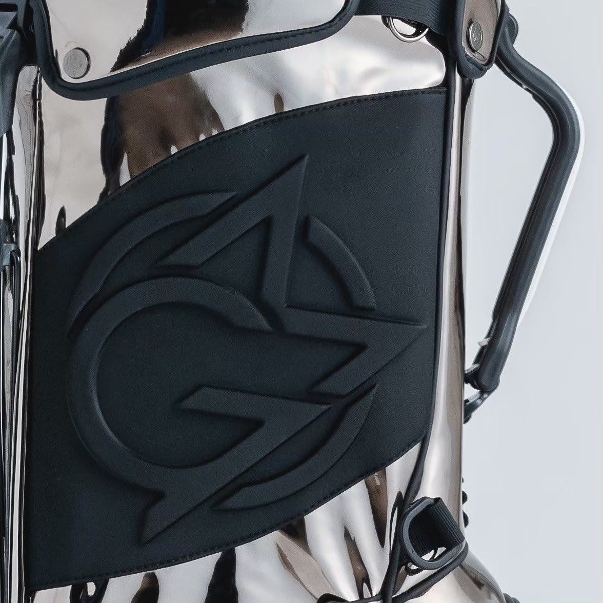 Exclusive Stand Bag | Silver Armor